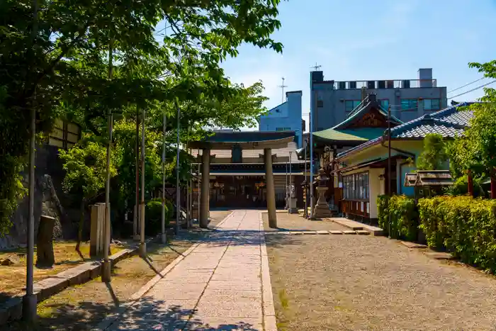 八尾天満宮の建物その他