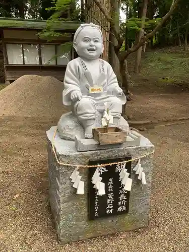 熊野神社の像