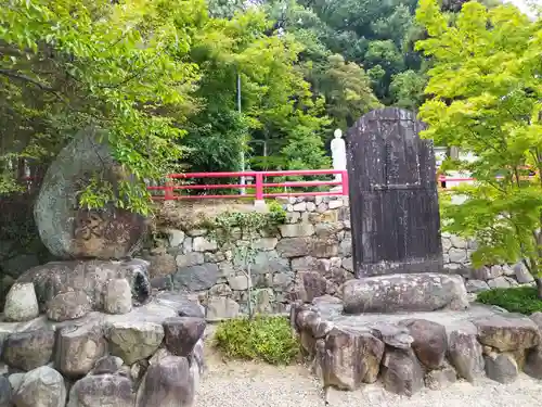 中山寺の建物その他