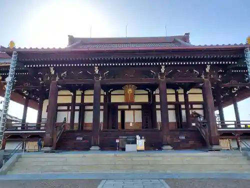 大念佛寺の{uncategorized: "未分類", other: "その他", undefined: "問題あり", building: "その他建物", grave: "お墓", sacred_gate: "鳥居", guardian: "狛犬", statue: "像", buddha: "仏像", history: "歴史", nature: "自然", garden: "庭園", animal: "動物", pagoda: "塔", temizu: "手水舎", mountain_gate: "山門・神門", sanctuary: "本殿・本堂", subordinate: "末社・摂社", art: "芸術", scenery: "景色", jizo: "地蔵", ema: "絵馬", goshuin: "御朱印", omikuji: "おみくじ", items: "授与品その他", amulet: "お守り", goshuincho: "御朱印帳", eats: "食事", festival: "お祭り", votive_dance: "神楽", shichigosan: "七五三参", wedding: "結婚式", experience: "体験その他", initially: "初詣", around: "周辺", anti_infection: "感染症対策"}