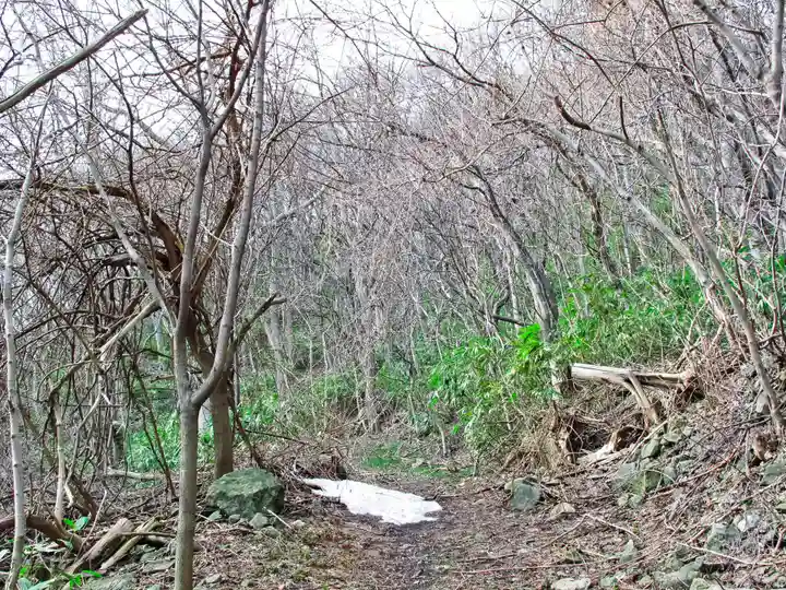 尻苗山八大龍神(北海道)