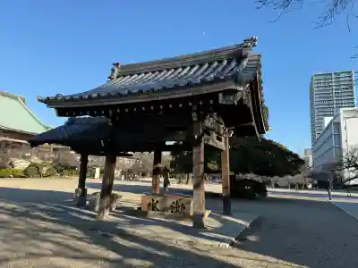 真宗大谷派名古屋別院の{uncategorized: "未分類", other: "その他", undefined: "問題あり", building: "その他建物", grave: "お墓", sacred_gate: "鳥居", guardian: "狛犬", statue: "像", buddha: "仏像", history: "歴史", nature: "自然", garden: "庭園", animal: "動物", pagoda: "塔", temizu: "手水舎", mountain_gate: "山門・神門", sanctuary: "本殿・本堂", subordinate: "末社・摂社", art: "芸術", scenery: "景色", jizo: "地蔵", ema: "絵馬", goshuin: "御朱印", omikuji: "おみくじ", items: "授与品その他", amulet: "お守り", goshuincho: "御朱印帳", eats: "食事", festival: "お祭り", votive_dance: "神楽", shichigosan: "七五三参", wedding: "結婚式", experience: "体験その他", initially: "初詣", around: "周辺", anti_infection: "感染症対策"}