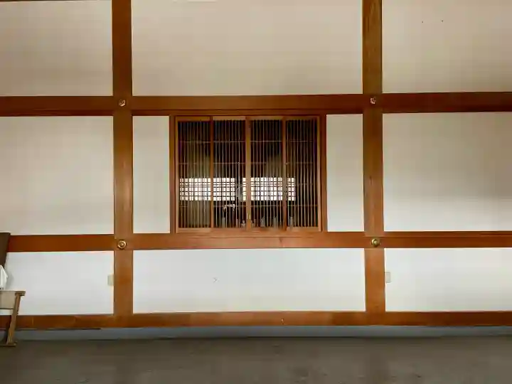 諏訪仮宮の{uncategorized: "未分類", other: "その他", undefined: "問題あり", building: "その他建物", grave: "お墓", sacred_gate: "鳥居", guardian: "狛犬", statue: "像", buddha: "仏像", history: "歴史", nature: "自然", garden: "庭園", animal: "動物", pagoda: "塔", temizu: "手水舎", mountain_gate: "山門・神門", sanctuary: "本殿・本堂", subordinate: "末社・摂社", art: "芸術", scenery: "景色", jizo: "地蔵", ema: "絵馬", goshuin: "御朱印", omikuji: "おみくじ", items: "授与品その他", amulet: "お守り", goshuincho: "御朱印帳", eats: "食事", festival: "お祭り", votive_dance: "神楽", shichigosan: "七五三参", wedding: "結婚式", experience: "体験その他", initially: "初詣", around: "周辺", anti_infection: "感染症対策"}
