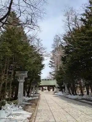 帯廣神社の山門・神門