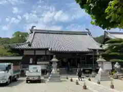 護国寺の本殿