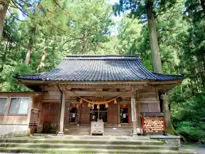雄山神社中宮祈願殿(富山県)