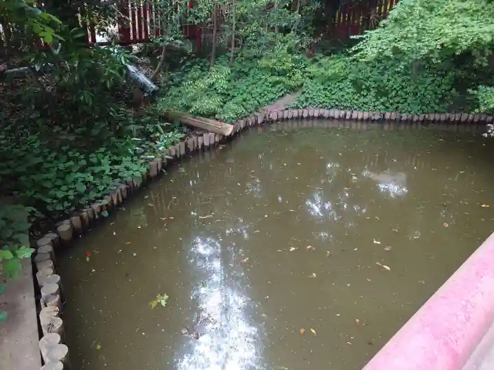 塚崎神明社の庭園