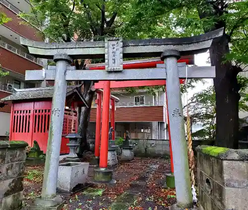 田中稲荷神社の鳥居