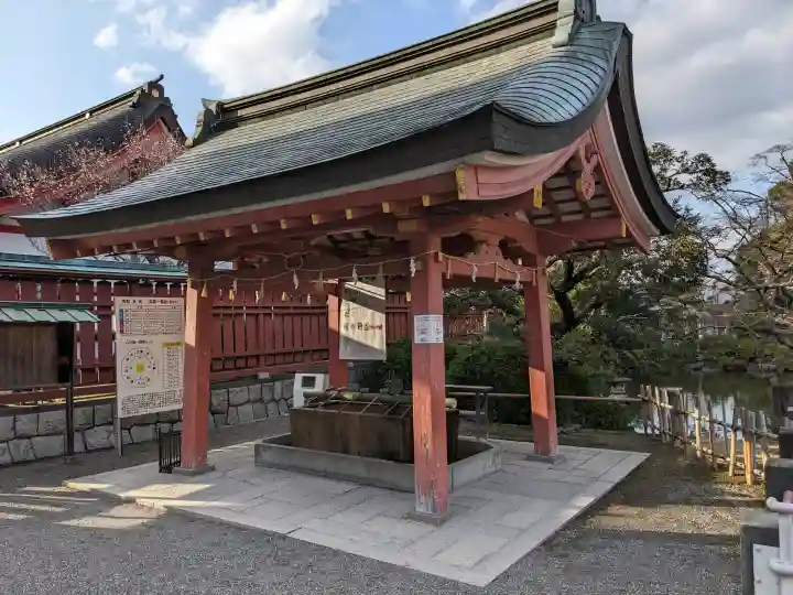 津島神社の{uncategorized: "未分類", other: "その他", undefined: "問題あり", building: "その他建物", grave: "お墓", sacred_gate: "鳥居", guardian: "狛犬", statue: "像", buddha: "仏像", history: "歴史", nature: "自然", garden: "庭園", animal: "動物", pagoda: "塔", temizu: "手水舎", mountain_gate: "山門・神門", sanctuary: "本殿・本堂", subordinate: "末社・摂社", art: "芸術", scenery: "景色", jizo: "地蔵", ema: "絵馬", goshuin: "御朱印", omikuji: "おみくじ", items: "授与品その他", amulet: "お守り", goshuincho: "御朱印帳", eats: "食事", festival: "お祭り", votive_dance: "神楽", shichigosan: "七五三参", wedding: "結婚式", experience: "体験その他", initially: "初詣", around: "周辺", anti_infection: "感染症対策"}