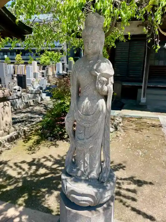 善立寺の{uncategorized: "未分類", other: "その他", undefined: "問題あり", building: "その他建物", grave: "お墓", sacred_gate: "鳥居", guardian: "狛犬", statue: "像", buddha: "仏像", history: "歴史", nature: "自然", garden: "庭園", animal: "動物", pagoda: "塔", temizu: "手水舎", mountain_gate: "山門・神門", sanctuary: "本殿・本堂", subordinate: "末社・摂社", art: "芸術", scenery: "景色", jizo: "地蔵", ema: "絵馬", goshuin: "御朱印", omikuji: "おみくじ", items: "授与品その他", amulet: "お守り", goshuincho: "御朱印帳", eats: "食事", festival: "お祭り", votive_dance: "神楽", shichigosan: "七五三参", wedding: "結婚式", experience: "体験その他", initially: "初詣", around: "周辺", anti_infection: "感染症対策"}