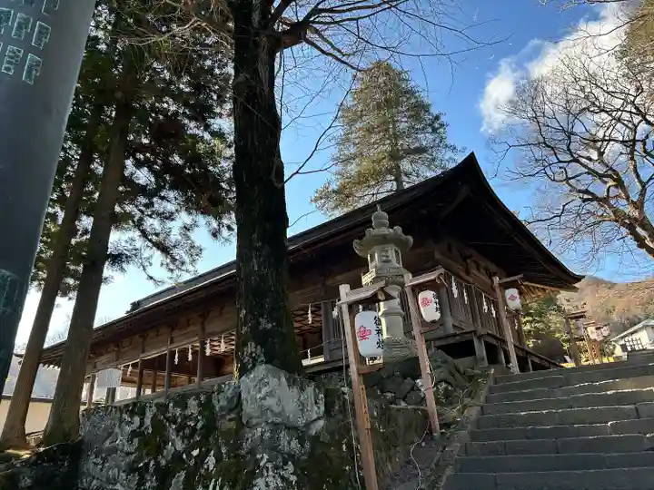 諏訪大社上社前宮(長野県)