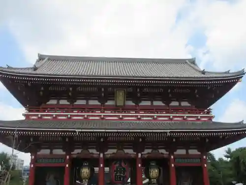 浅草寺の山門