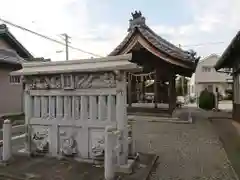 沓石神社の建物その他