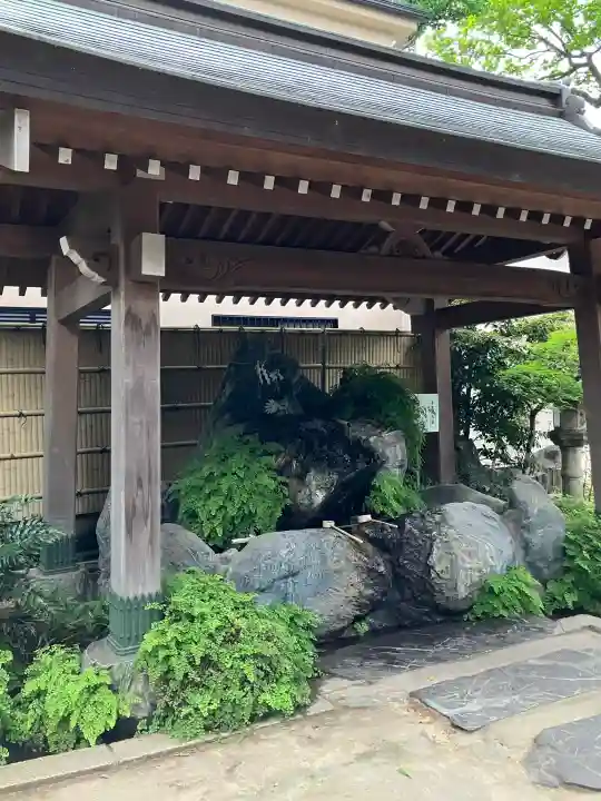 馬橋稲荷神社の{uncategorized: "未分類", other: "その他", undefined: "問題あり", building: "その他建物", grave: "お墓", sacred_gate: "鳥居", guardian: "狛犬", statue: "像", buddha: "仏像", history: "歴史", nature: "自然", garden: "庭園", animal: "動物", pagoda: "塔", temizu: "手水舎", mountain_gate: "山門・神門", sanctuary: "本殿・本堂", subordinate: "末社・摂社", art: "芸術", scenery: "景色", jizo: "地蔵", ema: "絵馬", goshuin: "御朱印", omikuji: "おみくじ", items: "授与品その他", amulet: "お守り", goshuincho: "御朱印帳", eats: "食事", festival: "お祭り", votive_dance: "神楽", shichigosan: "七五三参", wedding: "結婚式", experience: "体験その他", initially: "初詣", around: "周辺", anti_infection: "感染症対策"}