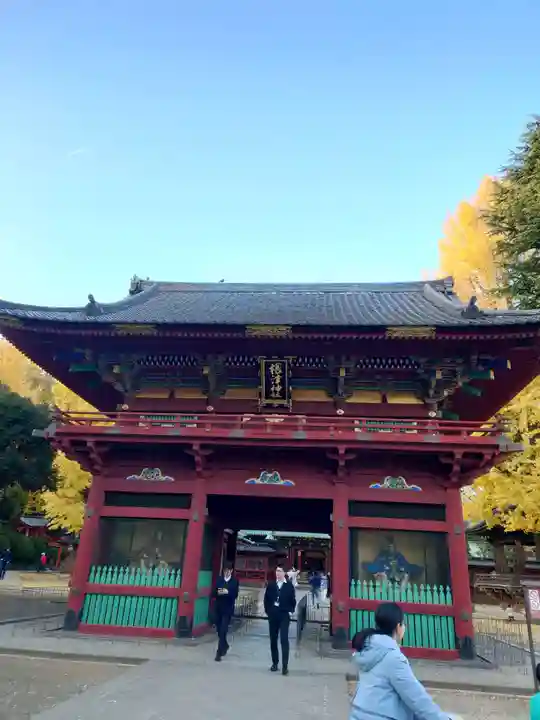 根津神社の山門・神門