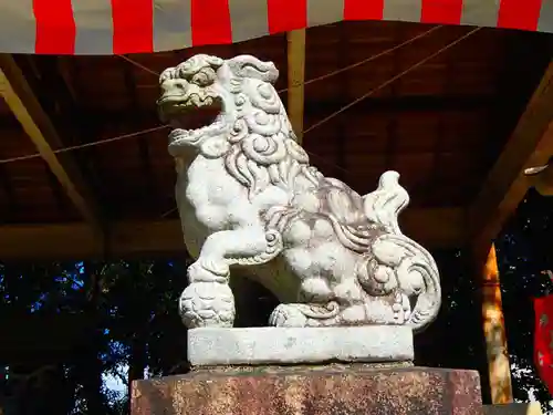 白山神社の狛犬