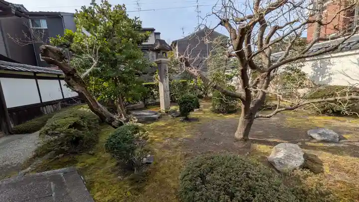 三時知恩寺(京都府)