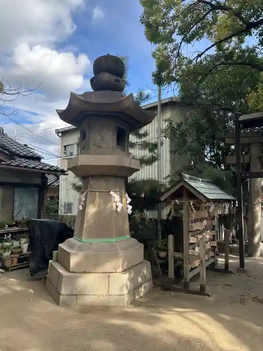 三島神社の{uncategorized: "未分類", other: "その他", undefined: "問題あり", building: "その他建物", grave: "お墓", sacred_gate: "鳥居", guardian: "狛犬", statue: "像", buddha: "仏像", history: "歴史", nature: "自然", garden: "庭園", animal: "動物", pagoda: "塔", temizu: "手水舎", mountain_gate: "山門・神門", sanctuary: "本殿・本堂", subordinate: "末社・摂社", art: "芸術", scenery: "景色", jizo: "地蔵", ema: "絵馬", goshuin: "御朱印", omikuji: "おみくじ", items: "授与品その他", amulet: "お守り", goshuincho: "御朱印帳", eats: "食事", festival: "お祭り", votive_dance: "神楽", shichigosan: "七五三参", wedding: "結婚式", experience: "体験その他", initially: "初詣", around: "周辺", anti_infection: "感染症対策"}
