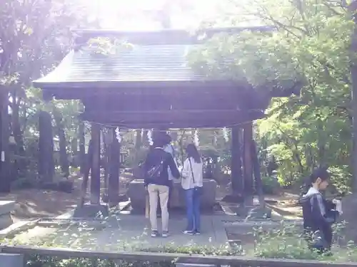 四柱神社の手水舎