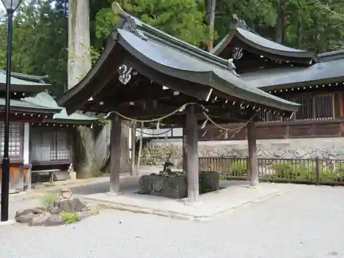 飛騨一宮水無神社の手水