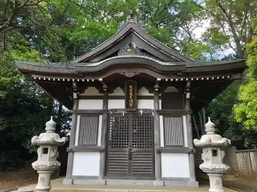 青柳寺の{uncategorized: "未分類", other: "その他", undefined: "問題あり", building: "その他建物", grave: "お墓", sacred_gate: "鳥居", guardian: "狛犬", statue: "像", buddha: "仏像", history: "歴史", nature: "自然", garden: "庭園", animal: "動物", pagoda: "塔", temizu: "手水舎", mountain_gate: "山門・神門", sanctuary: "本殿・本堂", subordinate: "末社・摂社", art: "芸術", scenery: "景色", jizo: "地蔵", ema: "絵馬", goshuin: "御朱印", omikuji: "おみくじ", items: "授与品その他", amulet: "お守り", goshuincho: "御朱印帳", eats: "食事", festival: "お祭り", votive_dance: "神楽", shichigosan: "七五三参", wedding: "結婚式", experience: "体験その他", initially: "初詣", around: "周辺", anti_infection: "感染症対策"}