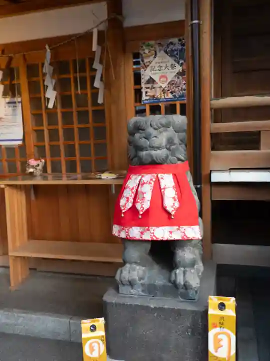 小網神社の{uncategorized: "未分類", other: "その他", undefined: "問題あり", building: "その他建物", grave: "お墓", sacred_gate: "鳥居", guardian: "狛犬", statue: "像", buddha: "仏像", history: "歴史", nature: "自然", garden: "庭園", animal: "動物", pagoda: "塔", temizu: "手水舎", mountain_gate: "山門・神門", sanctuary: "本殿・本堂", subordinate: "末社・摂社", art: "芸術", scenery: "景色", jizo: "地蔵", ema: "絵馬", goshuin: "御朱印", omikuji: "おみくじ", items: "授与品その他", amulet: "お守り", goshuincho: "御朱印帳", eats: "食事", festival: "お祭り", votive_dance: "神楽", shichigosan: "七五三参", wedding: "結婚式", experience: "体験その他", initially: "初詣", around: "周辺", anti_infection: "感染症対策"}