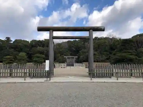 神武天皇陵（畝傍山東北陵）(奈良県)