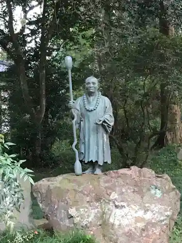 珊瑚寺の像