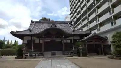 長泉寺の本殿・本堂