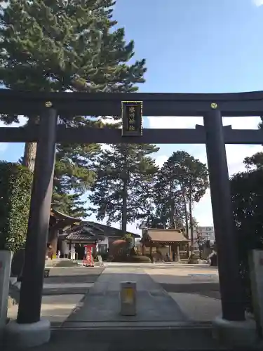 中野沼袋氷川神社の鳥居