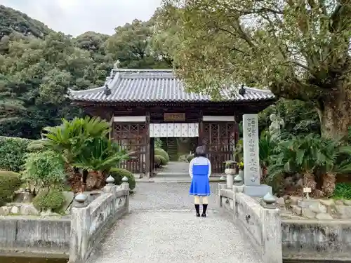 大興寺の山門・神門