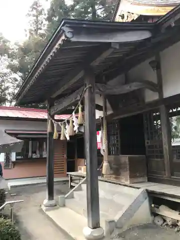 三峯神社の本殿・本堂