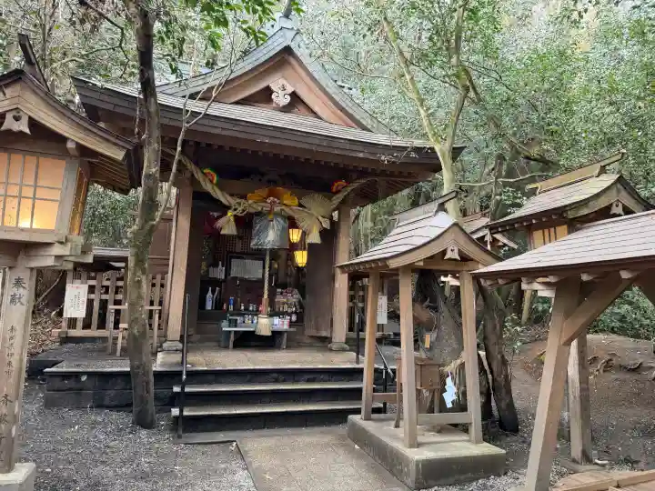 八大龍王水神の{uncategorized: "未分類", other: "その他", undefined: "問題あり", building: "その他建物", grave: "お墓", sacred_gate: "鳥居", guardian: "狛犬", statue: "像", buddha: "仏像", history: "歴史", nature: "自然", garden: "庭園", animal: "動物", pagoda: "塔", temizu: "手水舎", mountain_gate: "山門・神門", sanctuary: "本殿・本堂", subordinate: "末社・摂社", art: "芸術", scenery: "景色", jizo: "地蔵", ema: "絵馬", goshuin: "御朱印", omikuji: "おみくじ", items: "授与品その他", amulet: "お守り", goshuincho: "御朱印帳", eats: "食事", festival: "お祭り", votive_dance: "神楽", shichigosan: "七五三参", wedding: "結婚式", experience: "体験その他", initially: "初詣", around: "周辺", anti_infection: "感染症対策"}