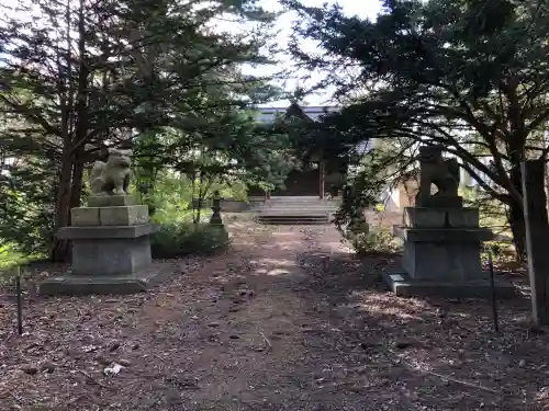 茶志内神社の{uncategorized: "未分類", other: "その他", undefined: "問題あり", building: "その他建物", grave: "お墓", sacred_gate: "鳥居", guardian: "狛犬", statue: "像", buddha: "仏像", history: "歴史", nature: "自然", garden: "庭園", animal: "動物", pagoda: "塔", temizu: "手水舎", mountain_gate: "山門・神門", sanctuary: "本殿・本堂", subordinate: "末社・摂社", art: "芸術", scenery: "景色", jizo: "地蔵", ema: "絵馬", goshuin: "御朱印", omikuji: "おみくじ", items: "授与品その他", amulet: "お守り", goshuincho: "御朱印帳", eats: "食事", festival: "お祭り", votive_dance: "神楽", shichigosan: "七五三参", wedding: "結婚式", experience: "体験その他", initially: "初詣", around: "周辺", anti_infection: "感染症対策"}