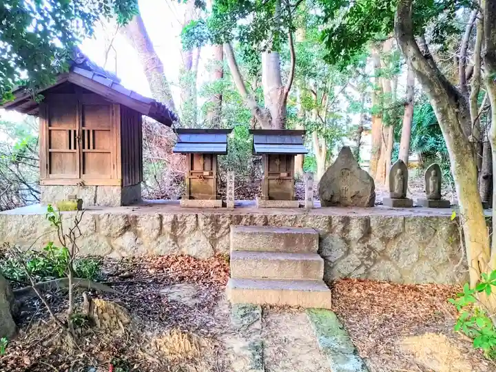 八幡神社(坂部八幡神社)の末社・摂社