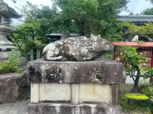 天満宮北野神社の{uncategorized: "未分類", other: "その他", undefined: "問題あり", building: "その他建物", grave: "お墓", sacred_gate: "鳥居", guardian: "狛犬", statue: "像", buddha: "仏像", history: "歴史", nature: "自然", garden: "庭園", animal: "動物", pagoda: "塔", temizu: "手水舎", mountain_gate: "山門・神門", sanctuary: "本殿・本堂", subordinate: "末社・摂社", art: "芸術", scenery: "景色", jizo: "地蔵", ema: "絵馬", goshuin: "御朱印", omikuji: "おみくじ", items: "授与品その他", amulet: "お守り", goshuincho: "御朱印帳", eats: "食事", festival: "お祭り", votive_dance: "神楽", shichigosan: "七五三参", wedding: "結婚式", experience: "体験その他", initially: "初詣", around: "周辺", anti_infection: "感染症対策"}