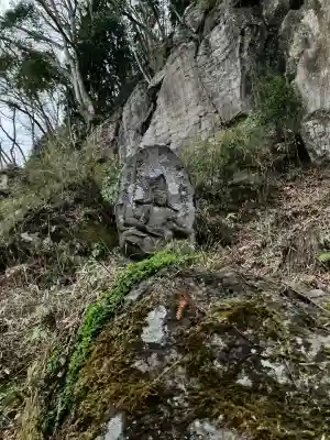 堂の下の岩観音の{uncategorized: "未分類", other: "その他", undefined: "問題あり", building: "その他建物", grave: "お墓", sacred_gate: "鳥居", guardian: "狛犬", statue: "像", buddha: "仏像", history: "歴史", nature: "自然", garden: "庭園", animal: "動物", pagoda: "塔", temizu: "手水舎", mountain_gate: "山門・神門", sanctuary: "本殿・本堂", subordinate: "末社・摂社", art: "芸術", scenery: "景色", jizo: "地蔵", ema: "絵馬", goshuin: "御朱印", omikuji: "おみくじ", items: "授与品その他", amulet: "お守り", goshuincho: "御朱印帳", eats: "食事", festival: "お祭り", votive_dance: "神楽", shichigosan: "七五三参", wedding: "結婚式", experience: "体験その他", initially: "初詣", around: "周辺", anti_infection: "感染症対策"}