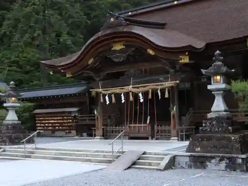 小國神社の{uncategorized: "未分類", other: "その他", undefined: "問題あり", building: "その他建物", grave: "お墓", sacred_gate: "鳥居", guardian: "狛犬", statue: "像", buddha: "仏像", history: "歴史", nature: "自然", garden: "庭園", animal: "動物", pagoda: "塔", temizu: "手水舎", mountain_gate: "山門・神門", sanctuary: "本殿・本堂", subordinate: "末社・摂社", art: "芸術", scenery: "景色", jizo: "地蔵", ema: "絵馬", goshuin: "御朱印", omikuji: "おみくじ", items: "授与品その他", amulet: "お守り", goshuincho: "御朱印帳", eats: "食事", festival: "お祭り", votive_dance: "神楽", shichigosan: "七五三参", wedding: "結婚式", experience: "体験その他", initially: "初詣", around: "周辺", anti_infection: "感染症対策"}