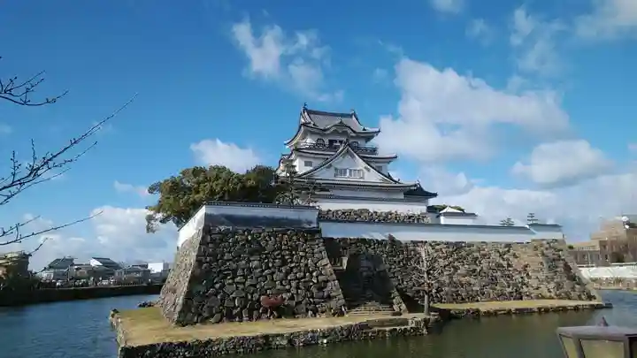 岸城神社の周辺