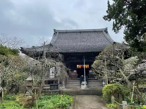 宝戒寺の本殿・本堂