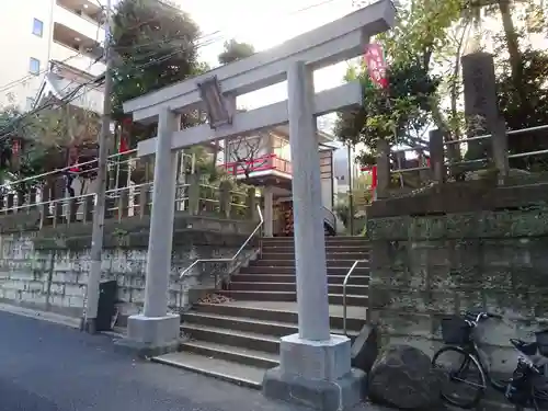 妻戀神社の鳥居