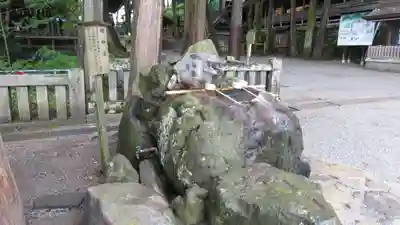 諏訪大社の手水舎