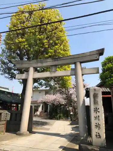 麻布氷川神社の鳥居