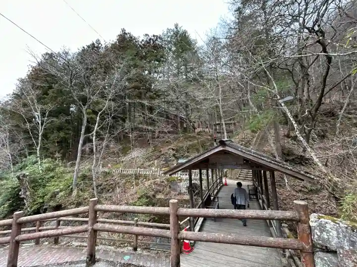 文殊堂の{uncategorized: "未分類", other: "その他", undefined: "問題あり", building: "その他建物", grave: "お墓", sacred_gate: "鳥居", guardian: "狛犬", statue: "像", buddha: "仏像", history: "歴史", nature: "自然", garden: "庭園", animal: "動物", pagoda: "塔", temizu: "手水舎", mountain_gate: "山門・神門", sanctuary: "本殿・本堂", subordinate: "末社・摂社", art: "芸術", scenery: "景色", jizo: "地蔵", ema: "絵馬", goshuin: "御朱印", omikuji: "おみくじ", items: "授与品その他", amulet: "お守り", goshuincho: "御朱印帳", eats: "食事", festival: "お祭り", votive_dance: "神楽", shichigosan: "七五三参", wedding: "結婚式", experience: "体験その他", initially: "初詣", around: "周辺", anti_infection: "感染症対策"}