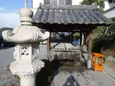 郷照寺の手水舎