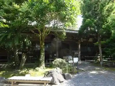 小松寺の本殿・本堂