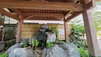 馬橋稲荷神社の手水舎