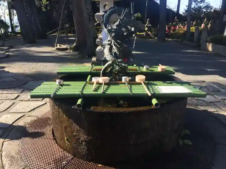 成相寺の手水舎