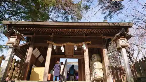 唐澤山神社の山門