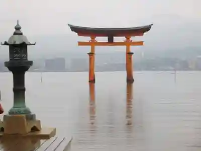 厳島神社の鳥居